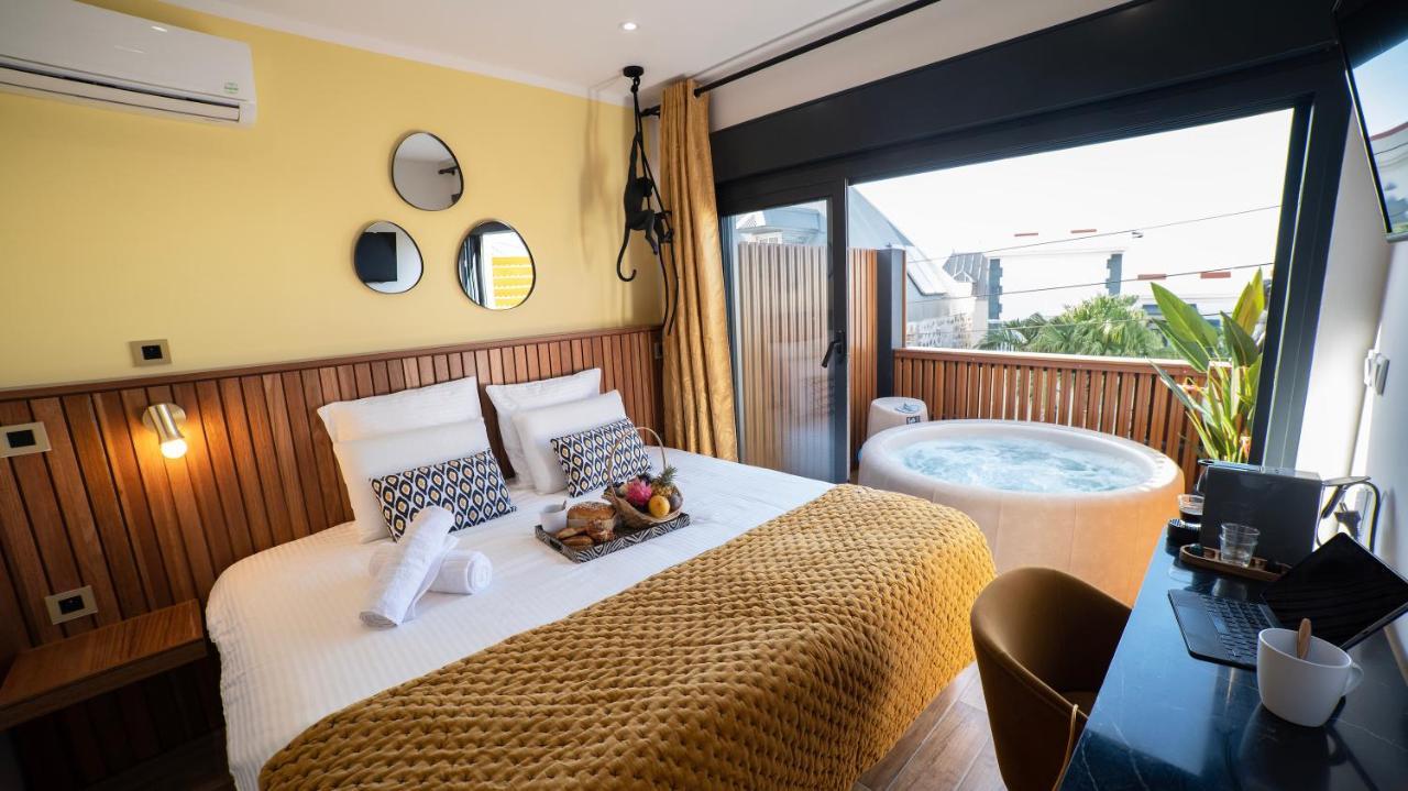 Maison Le Patio Jacuzzi แซงต์-เดอนี ภายนอก รูปภาพ