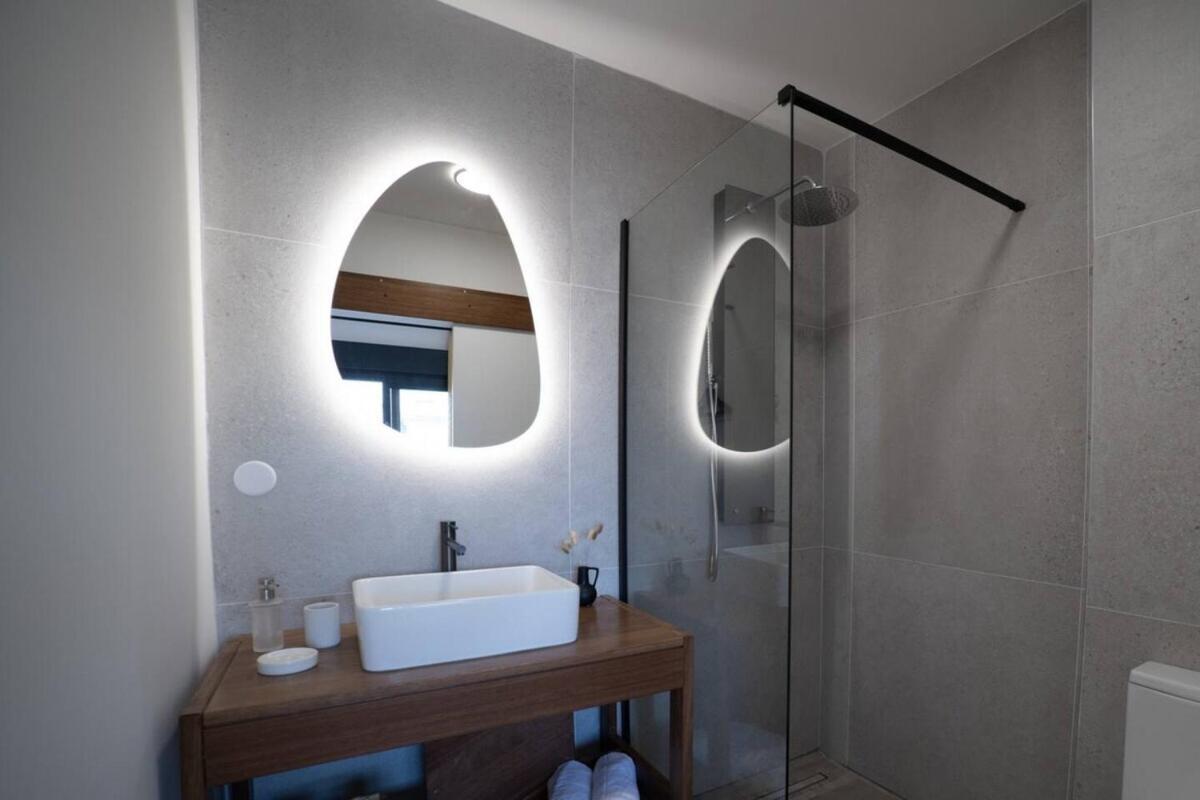 Maison Le Patio Jacuzzi แซงต์-เดอนี ภายนอก รูปภาพ